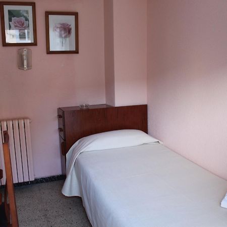 Hostal Solimar Badalona Exterior photo